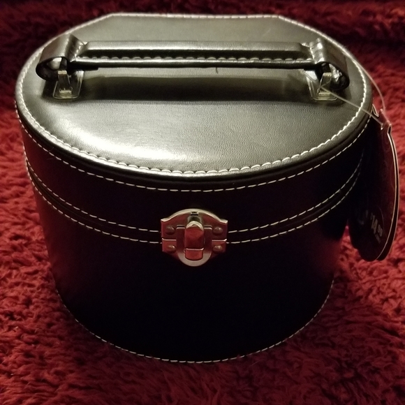 Color Workshop Holiday Traveler Makeup Kit New - Picture 9 of 14